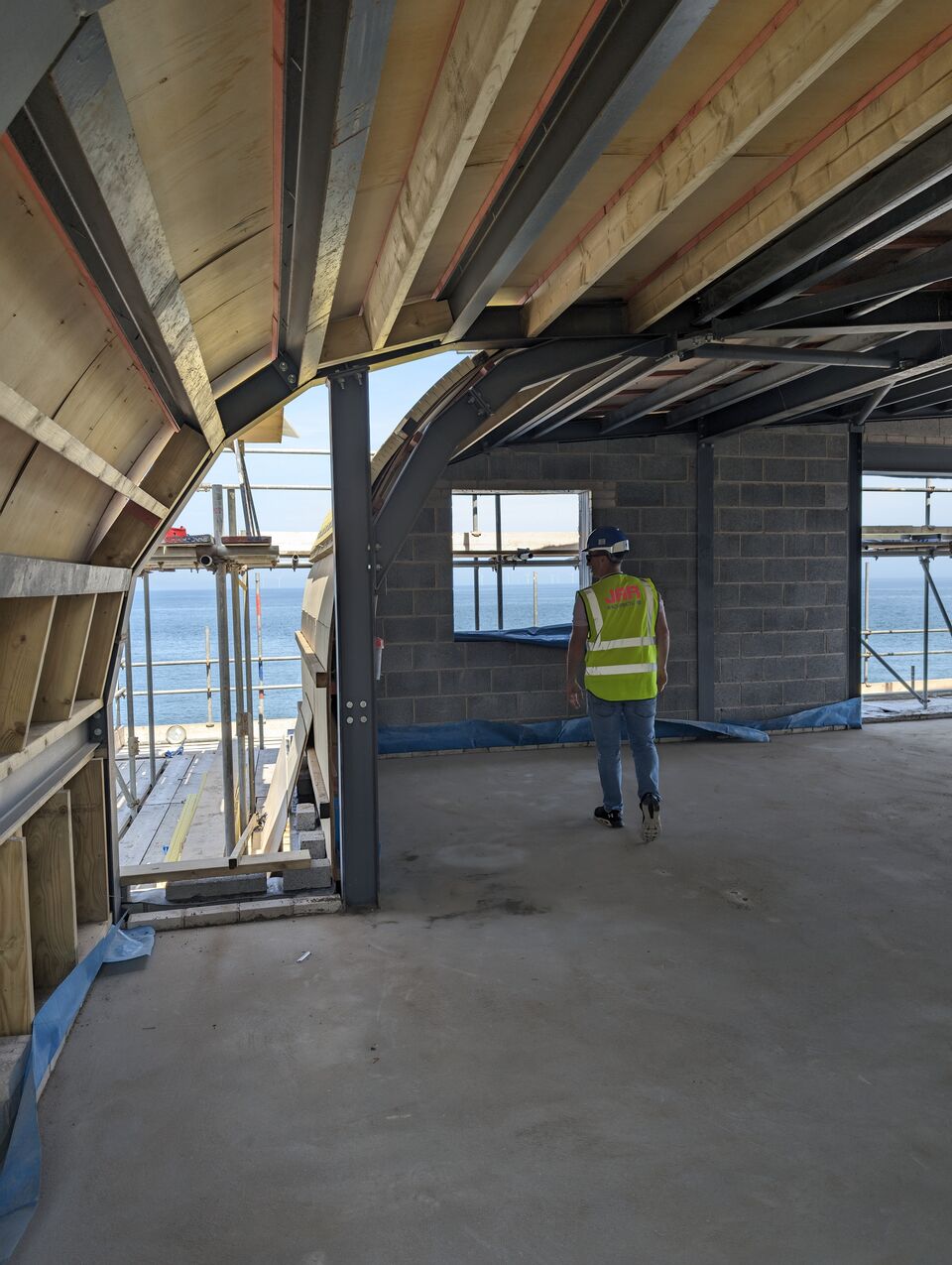 Curved roof and window